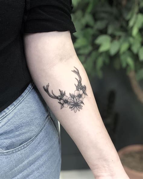 Deer Antlers And Flowers Tattoo Black And Grey Small Tattoo Woman