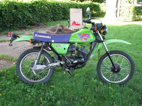 The kawasaki ke100's disc valve two stroke single was considered lively back in the mid 1970s, but nowadays it's just an average performer, although the low weight of the kawasaki ke100 ( just 95kgs wet ) means acceleration is reasonably perky. 1998 Kawasaki KE 100 Green 2 Stroke oil injected On/Off ...