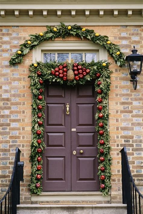 41 Christmas Door Decoration Ideas Pretty Holiday Front Doors