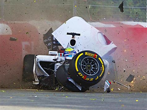 F1 Crash Abrieliaasrokah