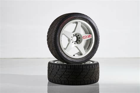 Every used car for sale comes with a free carfax report. FERRARI F40 OZ RACING CENTER LOCK WHEEL SET -WHITE- | BH AUCTION