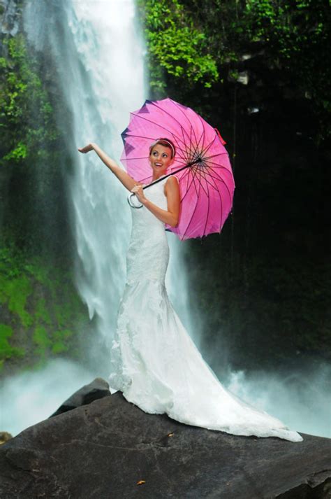 Costa Rica Waterfall Wedding Waterfall Wedding Wedding Photos Poses
