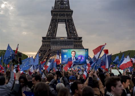Frances Macron Wins Reelection