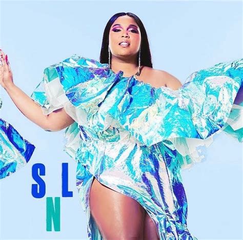 The much delayed 2021 brit awards just ended with a ceremony hosted by jack whitehall to a live audience of 4,000 celebs and key workers! O look incrível de Lizzo no BRIT Awards 2020 - Jetss