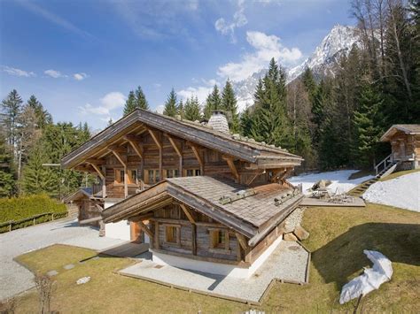 Hours may change under current circumstances Chalet Anchorage - Chamonix, France Situated in ...