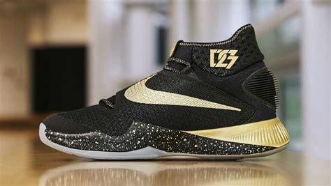 Green was also joined by warriors general manager bob myers, nike shoe representative adrian stelly, his personal manager. Draymond Green Nike HyperRev 2016 Black/Gold Finals PE ...