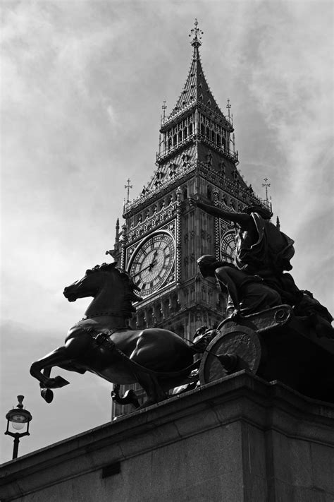 The building of the clock tower began. Big Ben /bw Foto & Bild | europe, united kingdom & ireland ...
