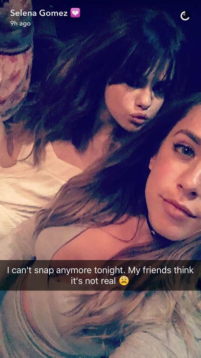 Selena Gomez Reveals Why She Doesn T Snapchat As Much As She D Like To