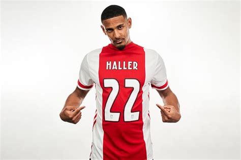 Ajax Sign Sebastien Haller From West Ham United For 225m Euros