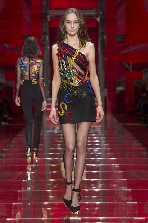 Versace Fall Winter 2015 16 Womens Collection The Skinny Beep