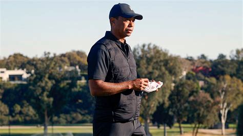Photos Tiger Woods Hospitalized With Multiple Leg Injuries Undergoing