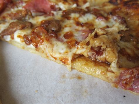 Review Pizza Hut Blakes Smokehouse Bbq Pizza
