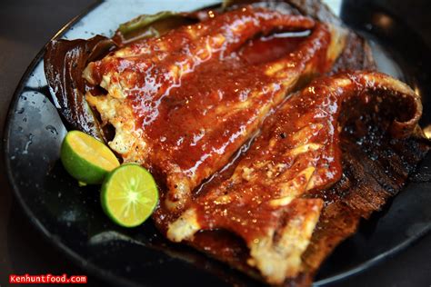 Ikan segar•kecap bango•bawang putih•ketumbar bubuk•garam•kaldu bubuk bumbu oles ikan bakar. Ikan Bakar Bojo / 16 Kuliner Tradisional Khas Papua ...