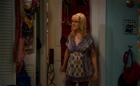 Image Bernadette Trying On Dress The Big Bang Theory Wiki