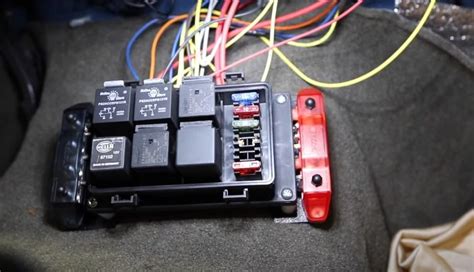 How To Wire An Auxiliary Fuse Box Step By Step Guide