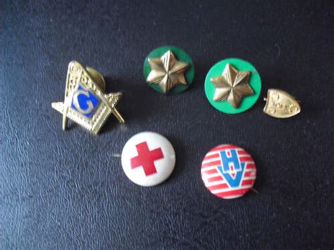 Lot Of 6 Vintage Tin And Metal Pins Pinbacks Army Stars Red Cross Mason