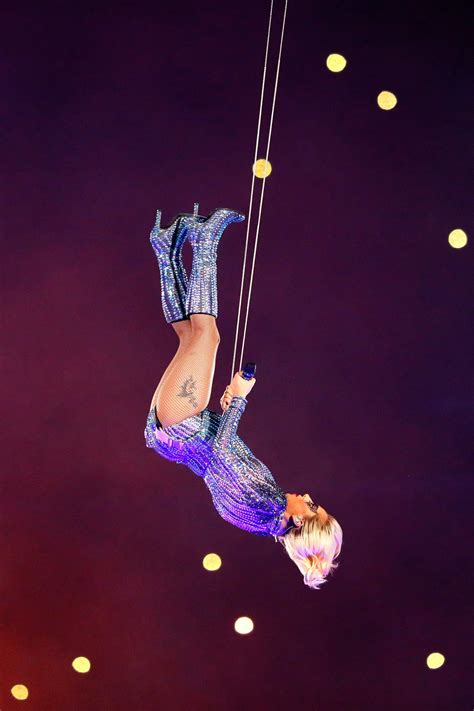 Lady Gaga Gives Us Life With Her Dazzling Super Bowl Halftime Show Lady Gaga Pictures Lady