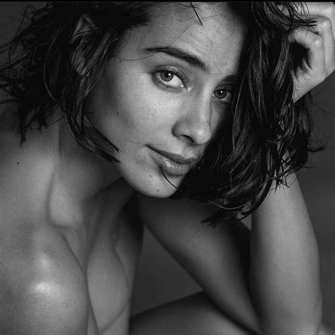 Esmeralda Pimentel Nude And Sexy Collection 25 Photos Videos