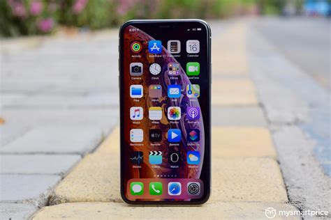 Apple Iphone Xs Review Great Performance Even Higher Price Mysmartprice