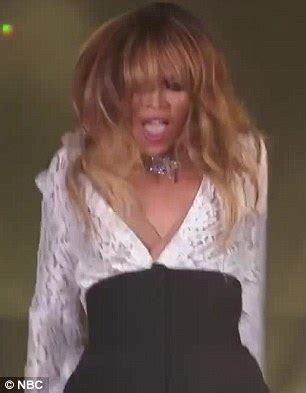 Beyonce Suffers Wardrobe Malfunction Revealing Bra During Energetic