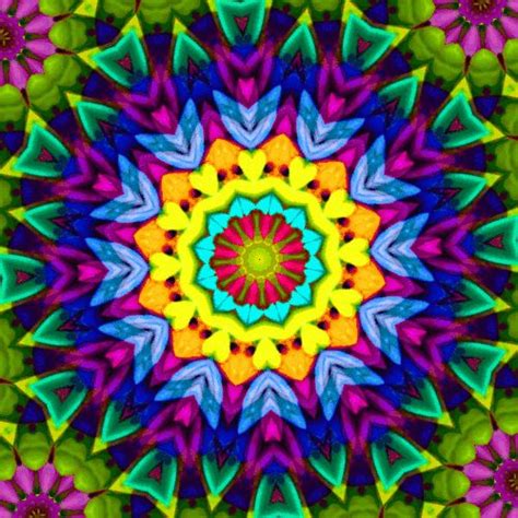 Animated Kaleidoscope Created From 9 Different Layers Using Gimp 26