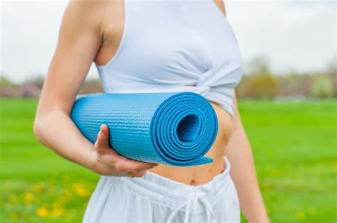 How To Choose The Right Yoga Mat For Comfort And Ease
