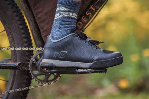 The Best Flat Pedal Mountain Bike Shoes Of 2021