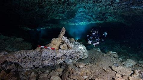 Cuevas Submarinas En México Distopía