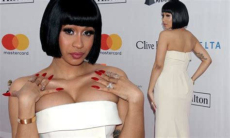 Cardi B Flashes Massive Engagement Ring At Pre Grammy Gala Daily Mail Online