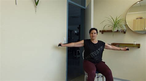 Ihr gesicht wirkt lebendiger, ohne dabei unnatürlich zu werden. Corona-Senioren-Gymnastik Krafttraining für zuhause - YouTube
