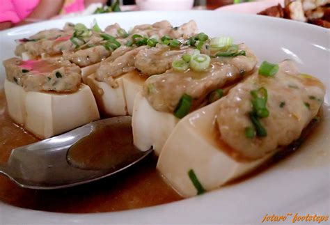 If you don't mind the fatty cuts, then this platter of absolutely scrumptious and crispy pork belly should be up your alley. Footsteps - Jotaro's Travels: YummY! - Big Tilapia ...