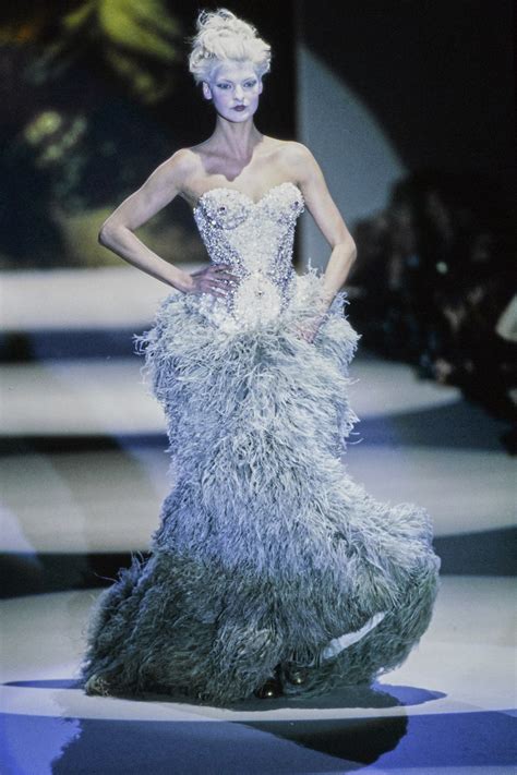 Vivienne Westwood Fall 1995 Ready To Wear Fashion Show Vivienne