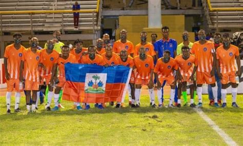 Page officielle pour tout renseignement sur arcahaie football club, soyez à bord invitez. Football-D1-Match en retard: Arcahaie FC s'impose à ...