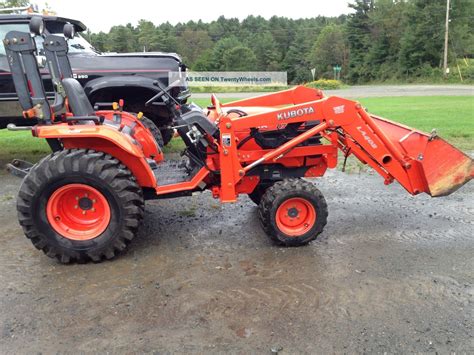 2006 Kubota B7800 30hp Compact Tractor Wplow And Chains