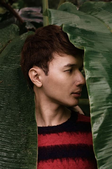 Apa yang pertama kali anda lihat ketika. Gaya Foto Profil Pria - gaya foto