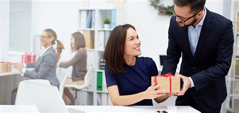 INSIGHTS The Guthrie Jensen Blog 10 Worst Gifts To Give Your Workmate
