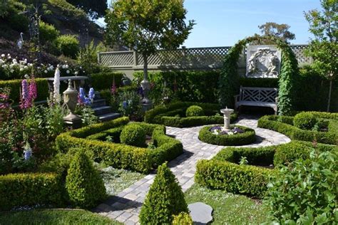 35 Beautiful Formal Garden Design Ideas Sweetyhomee