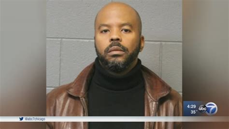 Chicago Cop Charged With Sexually Assaulting Suspect In Custody Abc7 Chicago