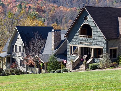 Whether you want to get out and explore the charming town, have a quiet relaxing retreat at home, or hit the trails and see the beauty of the mountains, you won't regret your next vacation in the beautiful blue ridge mountains! The Village of Cheshire is a Traditional Neighborhood ...