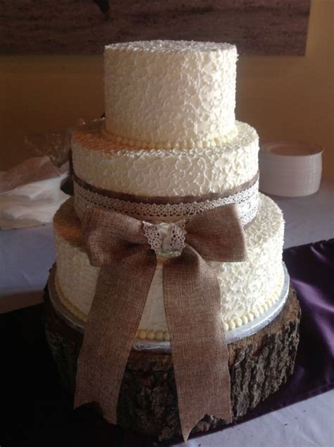 22 Rustic Tree Stumps Wedding Cakes For Your Country Wedding