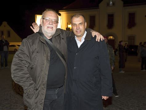 Most recently in the czech with tj slavoj ceske budejovice. Jan Nedvěd se svou osmatřicetiletou manželkou Pavlínkou ...