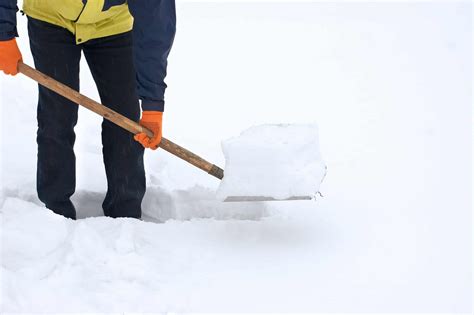 Proper Shoveling Techniques For Easy Snow Clearing Kyles Garage