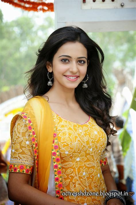 South Indian Actress Wallpapers In Hd Rakul Preet Sing Full Hd Wallpapers In Yellow Dress
