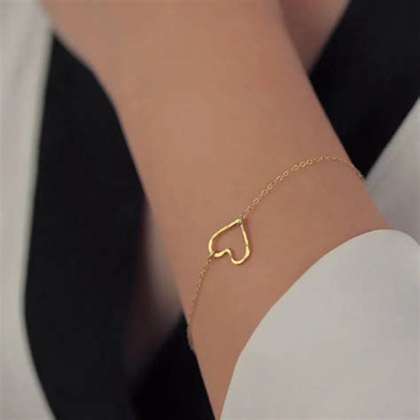 New Fashion Heart Bracelet Delicate Simple Gold Bracelet Women T