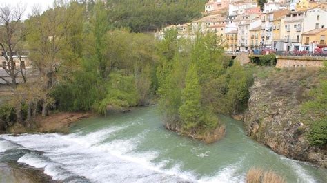 El Río Júcar A Su Paso Por Cuenca Capital Registra Su Segundo Caudal