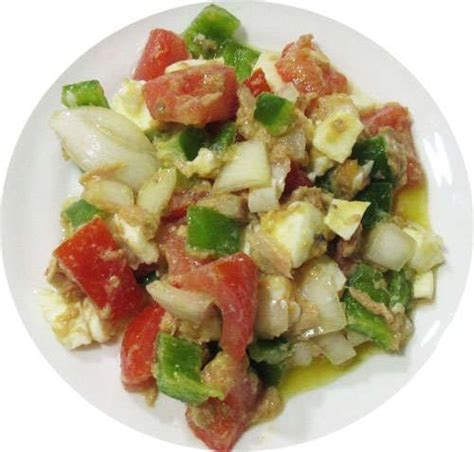 Echa un vistazo a estas recetas y ¡adéntrate en el sur de españa a través del paladar! Pipirrana Andaluza (Plato típico andaluz) | Comida ...