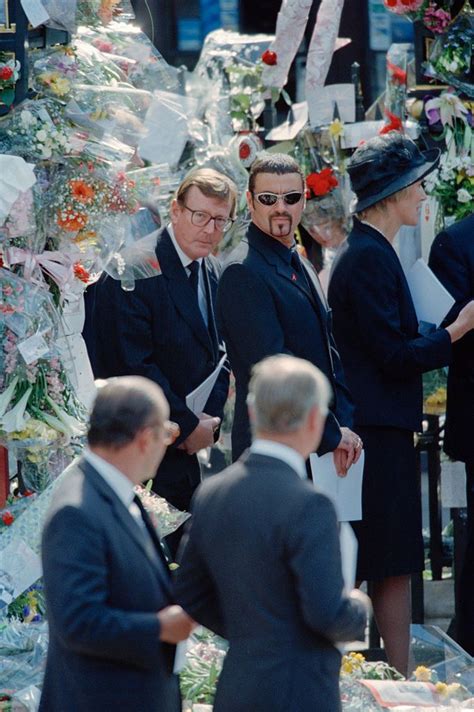 30 Heartbreaking Photos Of Princess Diana S Funeral George Michael Diana Funeral Princess