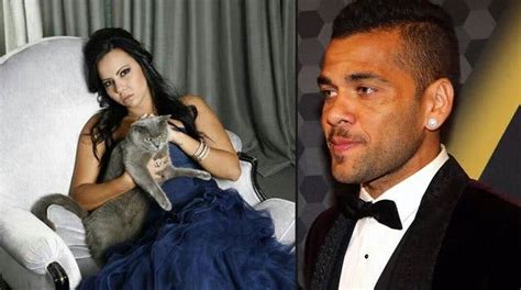 Los Hijos De Dani Alves Llegan A Barcelona Para Visitar A Su Padre