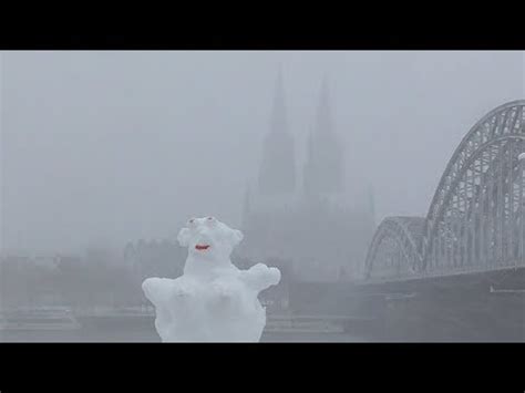 Schneesturm tristan rauscht auf deutschland zu! Sturm Winter Schnee Schneesturm Köln 10.12.2017, Blizzard ...
