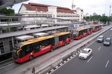 Naik Transportasi Umum Di Jakarta Jadi Lebih Mudah Dengan Menggunakan